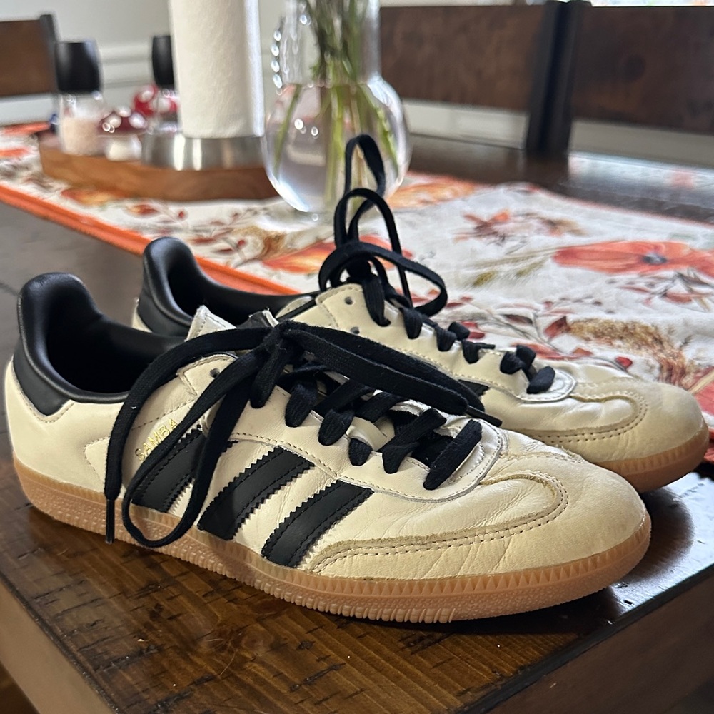 Adidas Cream and Black Sambas